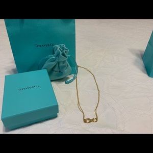 Tiffany’s 18k Gold Infinity Necklace